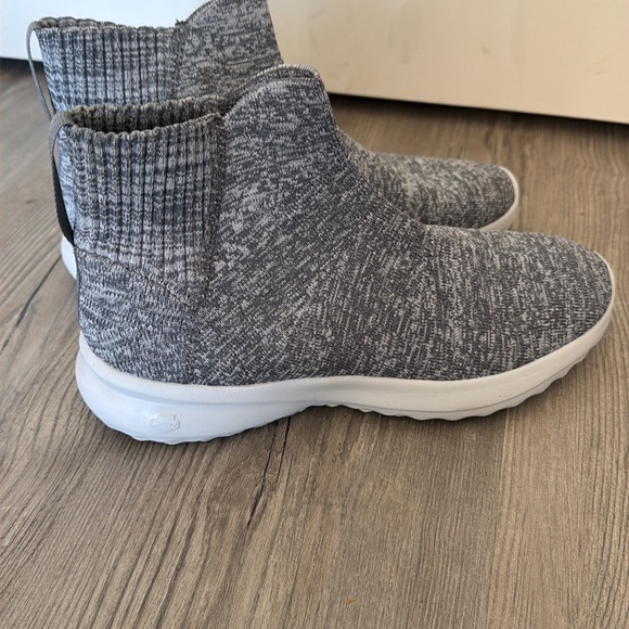 Skechers booties - Picture 5 of 8